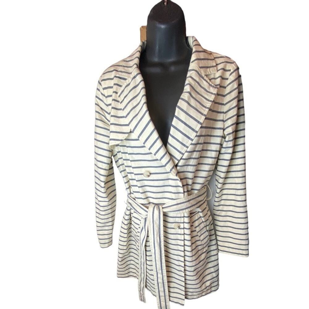 Market & Spruce Cream and Blue Stripe Jacket Size Small
